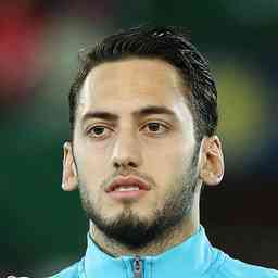 而是背后青 而是背后青